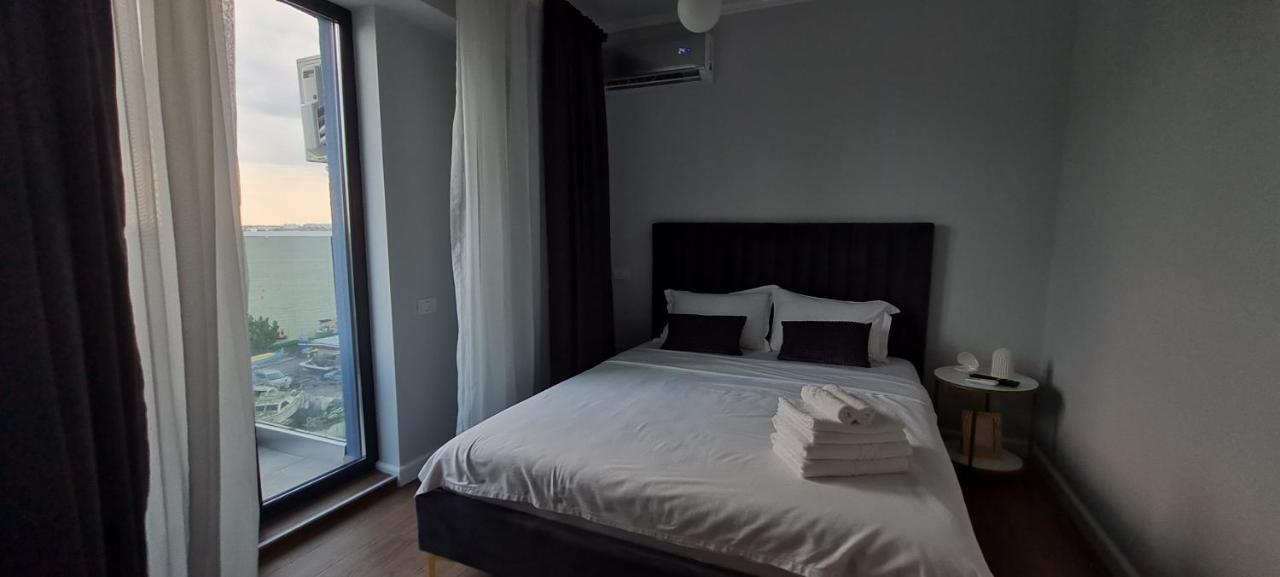 Golden Mirage Sunset Apartment Mamaia Esterno foto