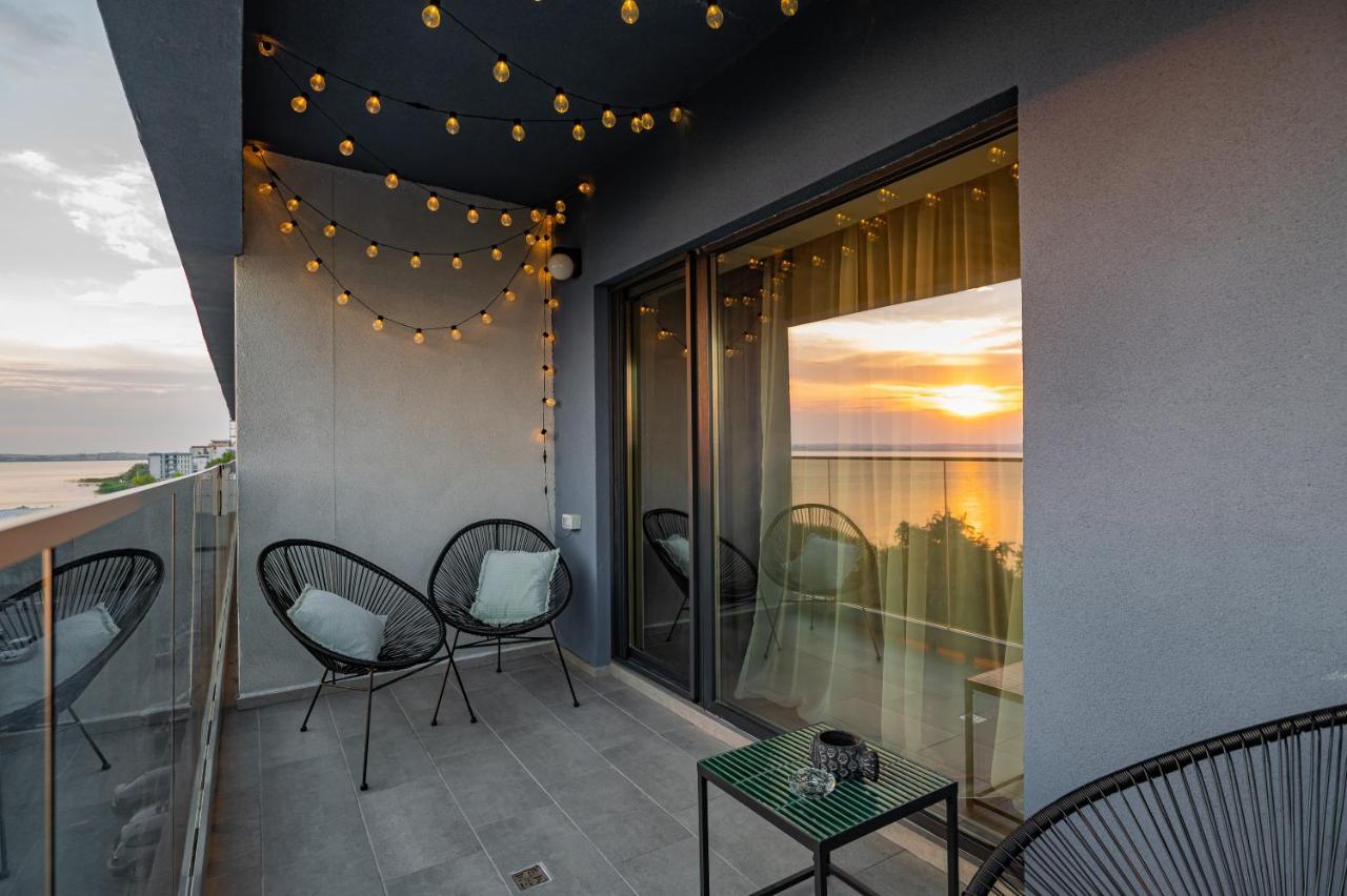 Golden Mirage Sunset Apartment Mamaia Esterno foto