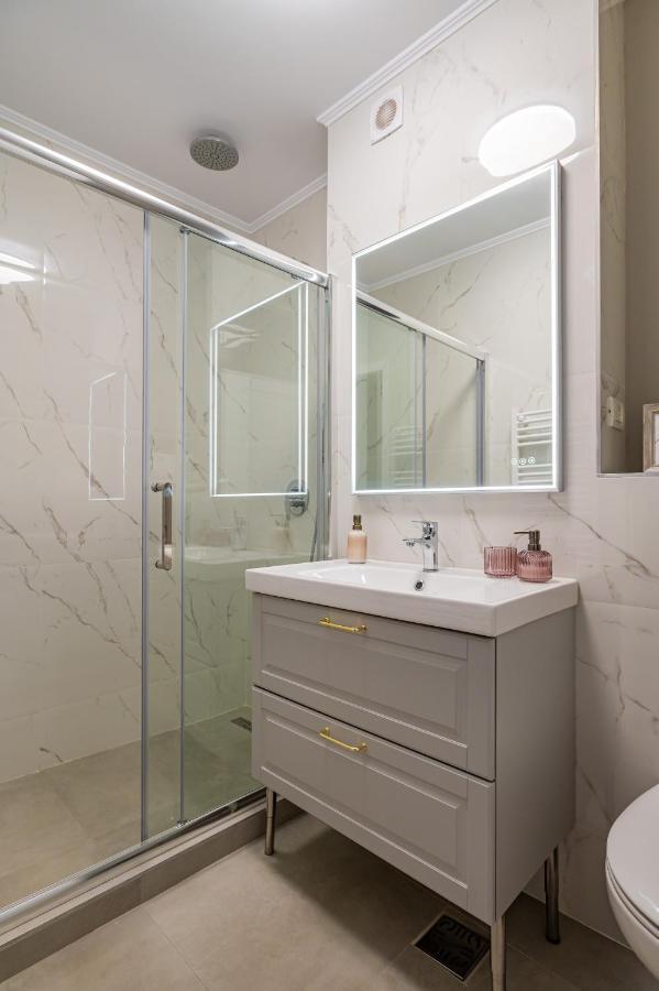 Golden Mirage Sunset Apartment Mamaia Esterno foto